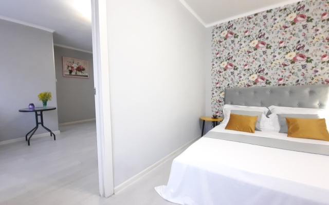 Апартаменты двухкомнатные у Рыбной деревни