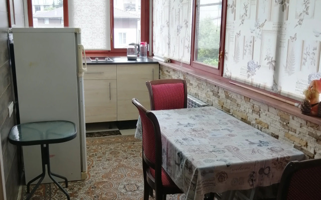 Etazh V Chastnom Dome Private house