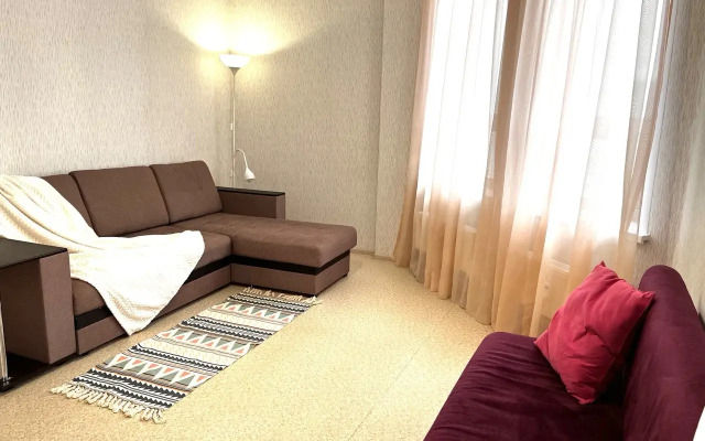 Flat 2-Kh Komnatnaya Uyutnaya Kvartira V Tsentre Goroda