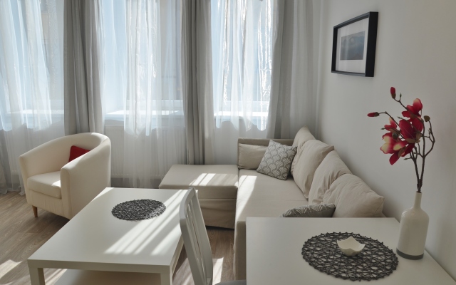 Reunion Apartments