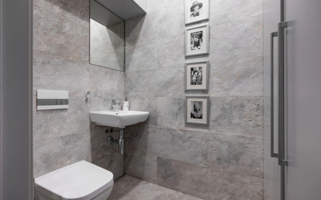 Stylish Corner Apartment in Neva Towers