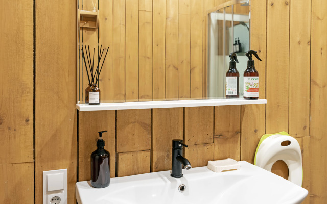 Апартаменты на Кирилловой 6