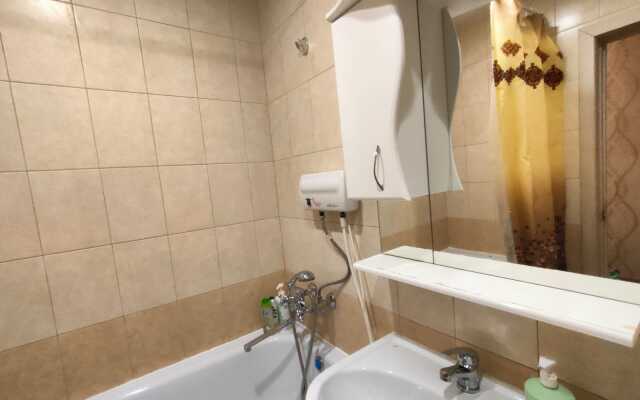 Апартаменты День & Ночь на Челюскинцев 101Б