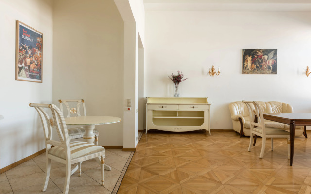 Апартаменты a.m. Rooms Neva River View (Angliyskaya Naberezhnaya)