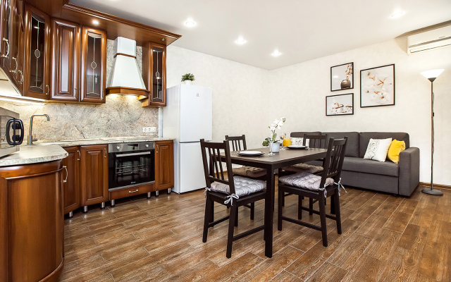 Jane Eyre SUTKI LIFE Apartments