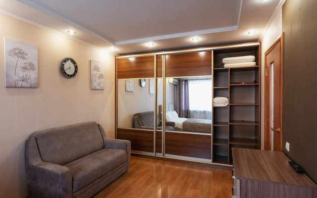 DeNoch na Ussuriyiskom Bulvare Flat