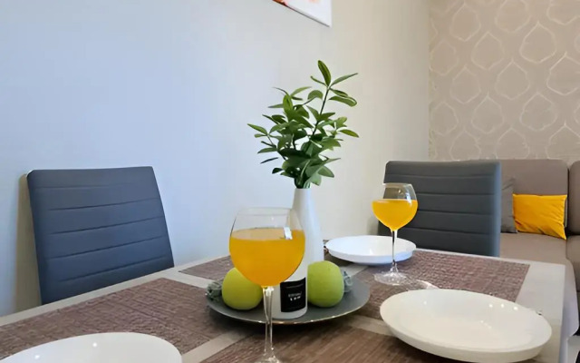 Apartaments v Zhk Metropol s Krasivym Vidom na Gory