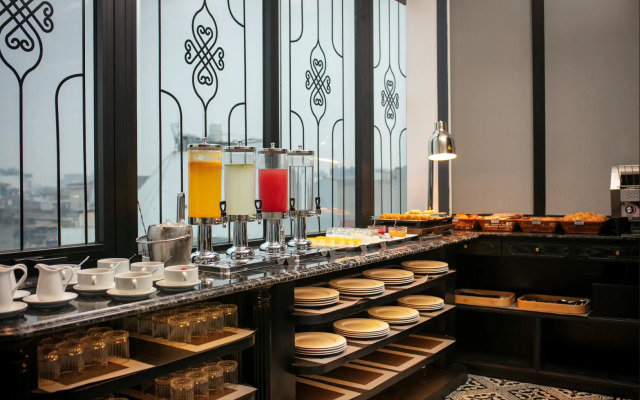 Chateau De Hanoi Boutique-hotel