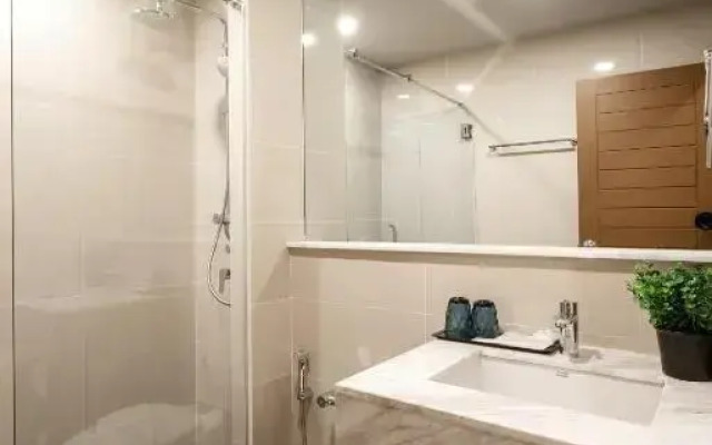 Отель Manhattan Sukhumvit Bangkok