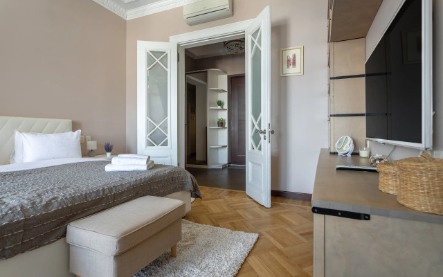 Apartments Uluchshennye S Balkonom I Vidom Na Gorod
