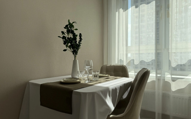 V ZHK Entuziastov Apartments