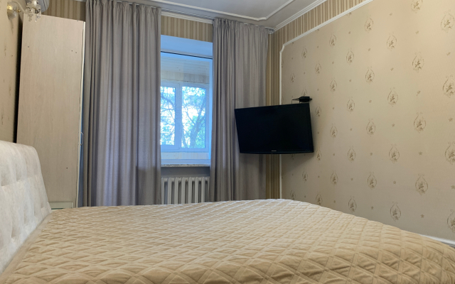 Квартира трехкомнатная с современным ремонтом в центре Тюмени