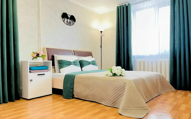 Marat Home po Ul. Suleymanovoy 7 Flat