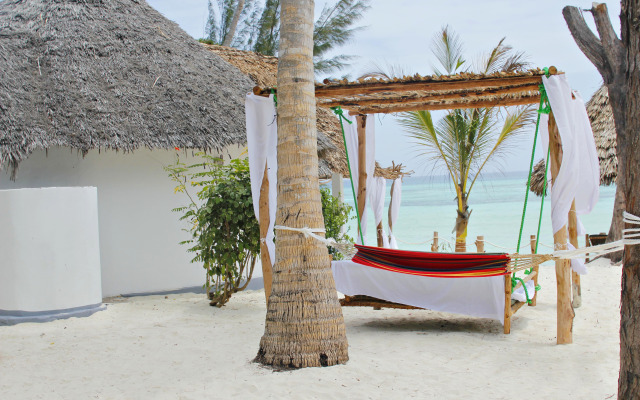 Aya Beach Bungalows Hotel