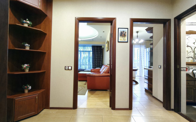 Апартаменты на Родионова 199