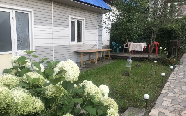 V Gornom Altae Guest house