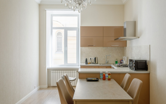 Luchshaya Kvartira with 3 bedrooms near Kremlin