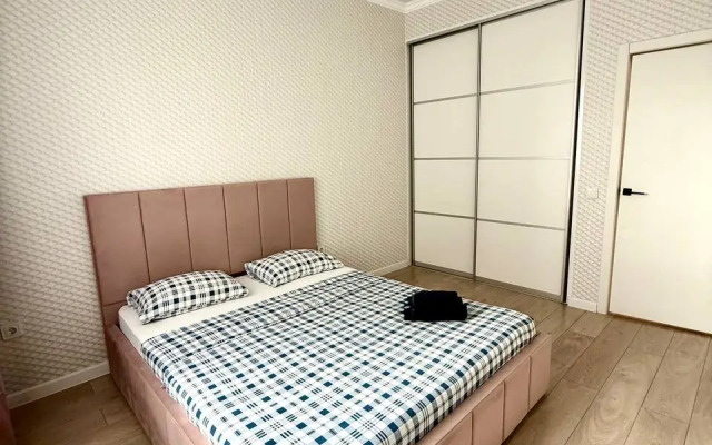 Апартаменты 078 Революционная,39/3 на Central Park с Джакузи и Кондиционером