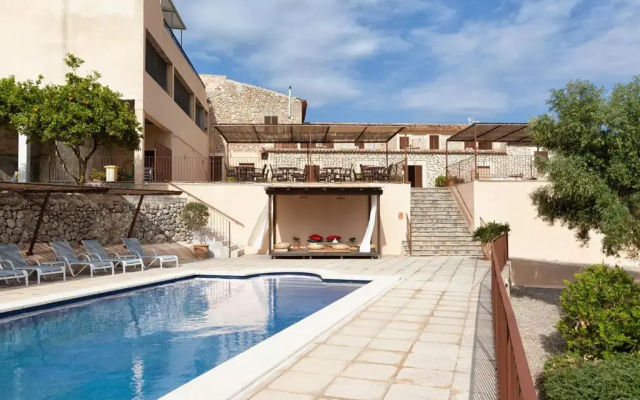 Отель Can Riera