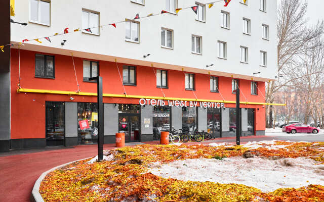 Maksimus na Lesnoj Apart-Hotel