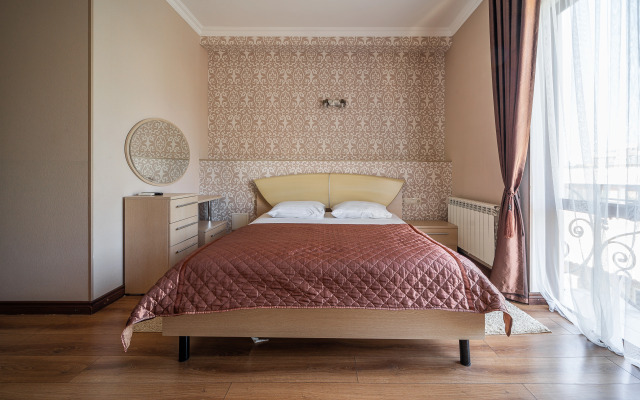 Arno Guest House