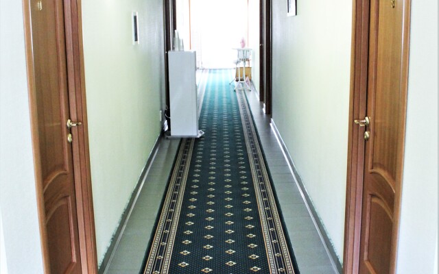 Vyirubovo Hotel