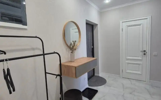 Loft Etazhi Apartment