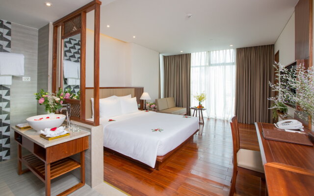 Отель Green Beach Nha Trang