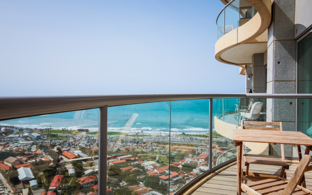 Luxury Condo & Spectacular View by FeelHome Apartments