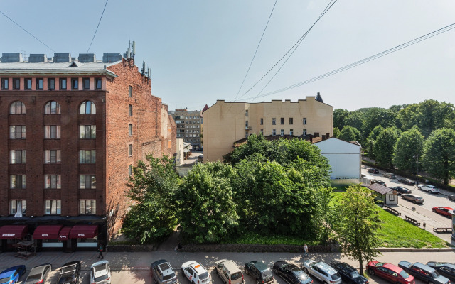 JN Apartments Dizajnerskaya vidovaya studiya s balkonom Flat