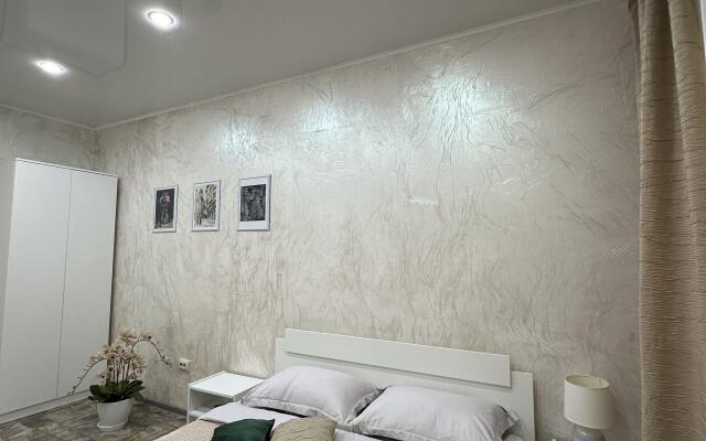 Dvukhkomnatnye Apartamenty S Vidom Na Sad Flat