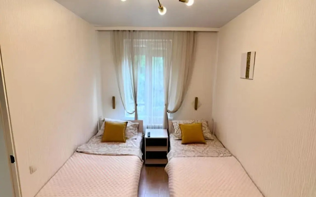 Dvuhkomnatnaya v Kurortnoj Zone Flat