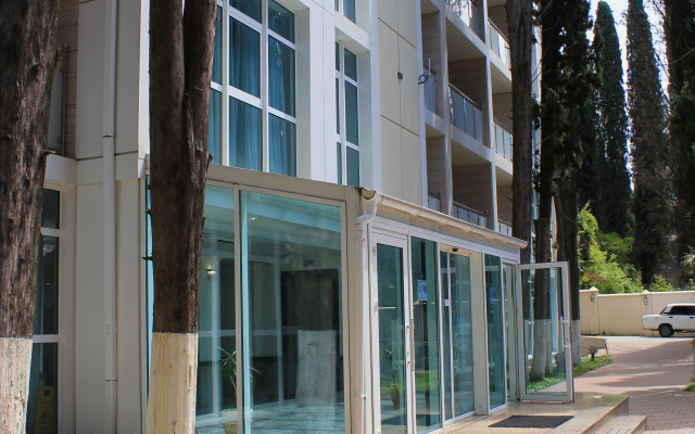 Imeni Chelyskintsev Hotel