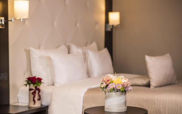 Constantine the Great Hotel