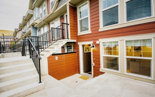 GLOBALSTAY New Apartments in Cranbrook Free street parking Apartments