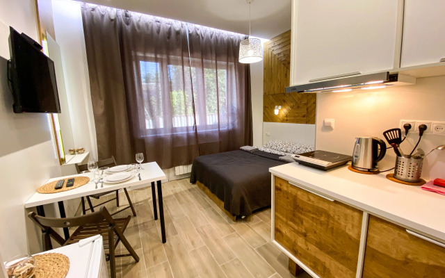 Layf Studiya №2, 17m2, na Tararykova 5 Flat