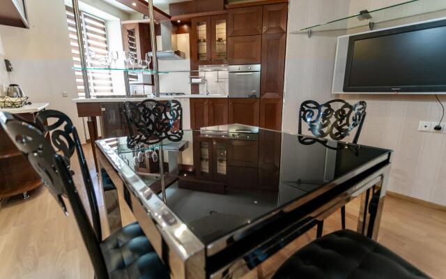 Lyuksovye Apartamenty Dve Spalni Dva Sanuzla Apartments