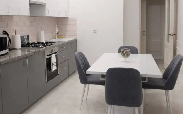 Апартаменты 5 звезд на Билара Кабалоева 10А