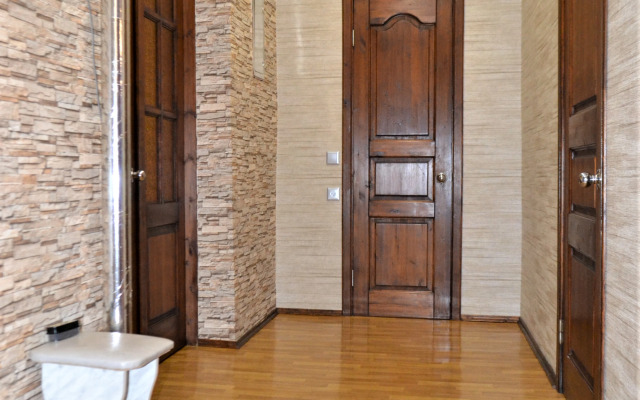 Квартира с двумя раздельными спальнями в центре на Егорова