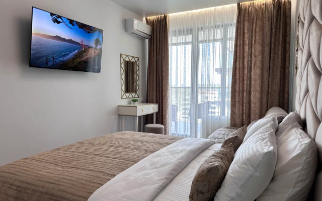 Du Soleil S Terrasoy I Vidom Na Basseyn Apartments