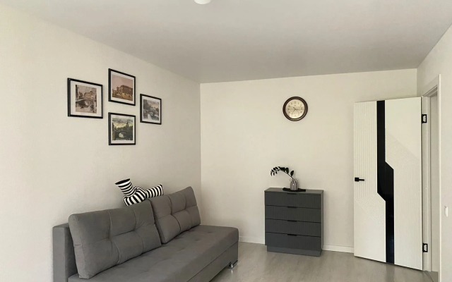 S Zamiakulkasami Flat