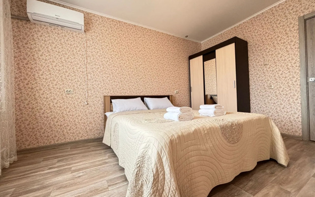 Amur Naberezhnaya Flat