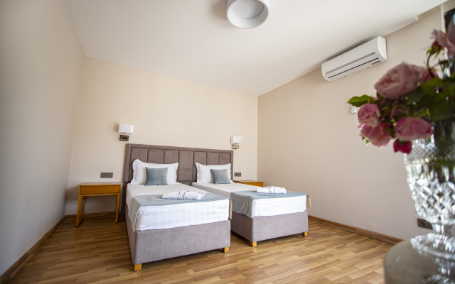 Отель Chveni Ezo Boutique Hotel