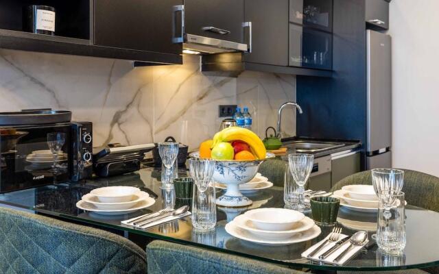 Отель BayMari Suites City Life