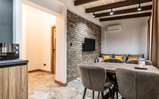 Oplot - «ATTIC» v skandinavskom stile 1 Apartments
