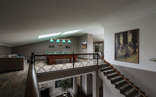 Апартаменты от Minin 270 кв.м. с видом на Неву, террасой и бильярдом