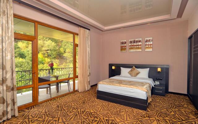 Aghveran Ararat Resort Hotel
