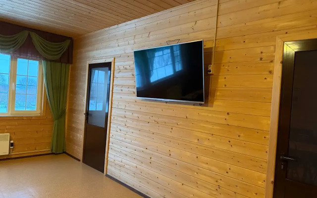 Na Beregu Ozera Plescheevo 57a Private house