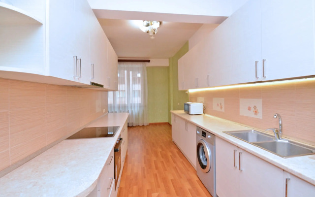 Prostornaya Kvartira na Severnom Prospekte, Hh533 Flat