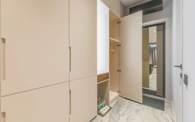 Апартаменты Трёхместные Делюкс с Видом на Город Business Apartments